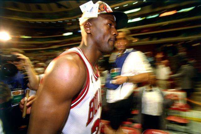 库里23分杜兰特21+10 勇士不敌太阳遭遇4连败