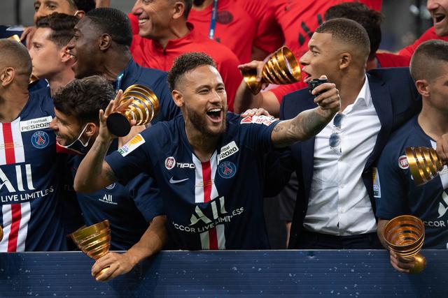 阿不都19+11吴冠希23分 新疆轻取广州总分1-0